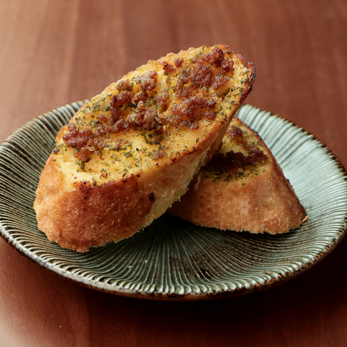 チキンガーリックトースト