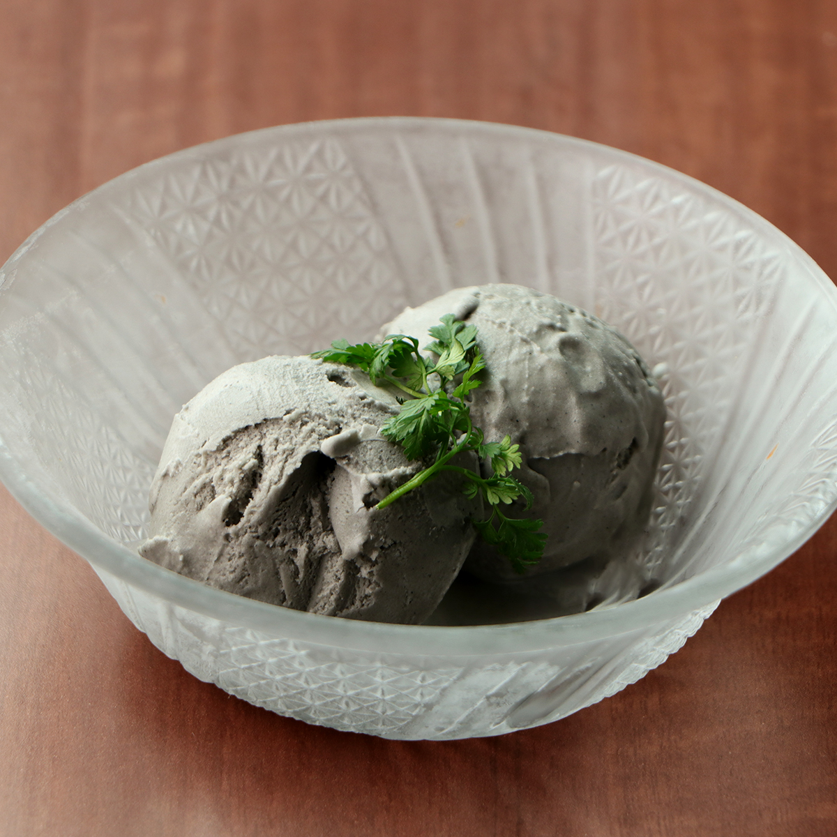 本日のアイス（黒ごまアイス）